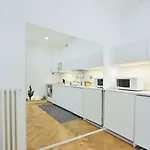 Crispi Modern Flat In The Historic Center アパート