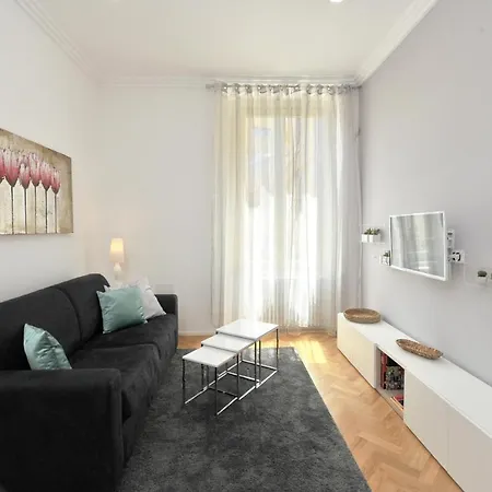 Апартаменты Crispi Modern Flat In The Historic Center Рим