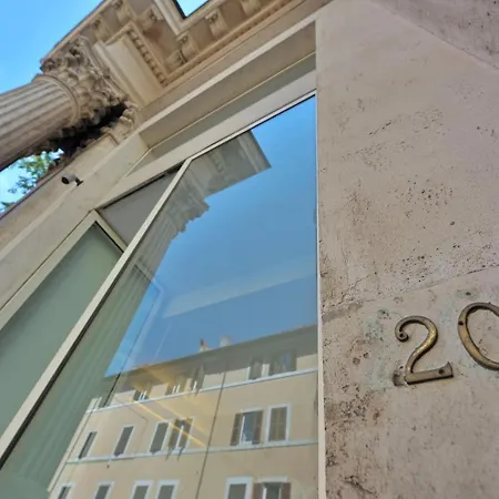 Crispi Modern Flat In The Historic Center アパート