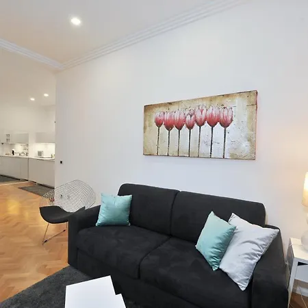Crispi Modern Flat In The Historic Center *